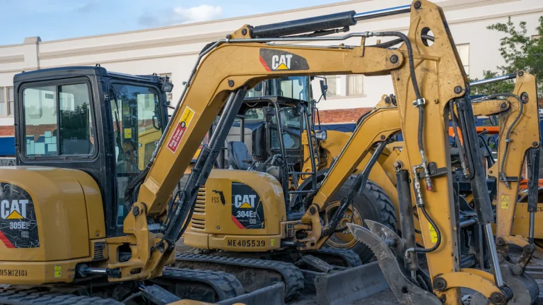 What Are the Essential Hydraulic Parts for Mini Excavators