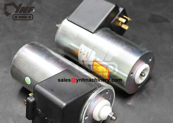 12V fuel shutoff solenoid 01181663 front view