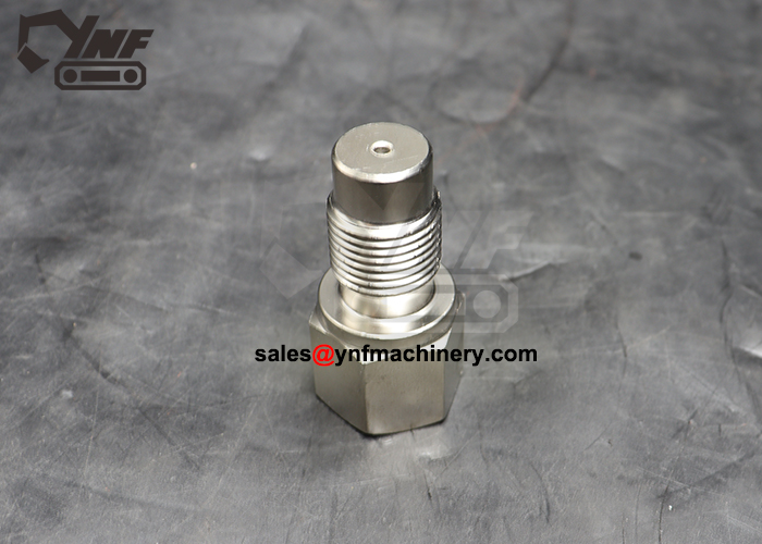 R200 track adjuster grease fitting YNF16971