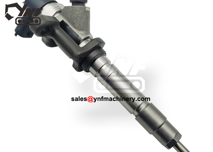 Bosch-type diesel injector for 4M50