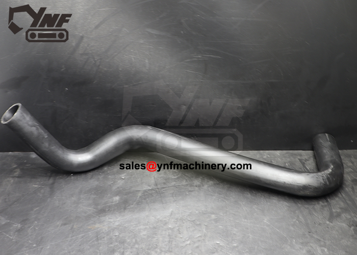 Flexible reinforced radiator hose for cooling fluid discharge