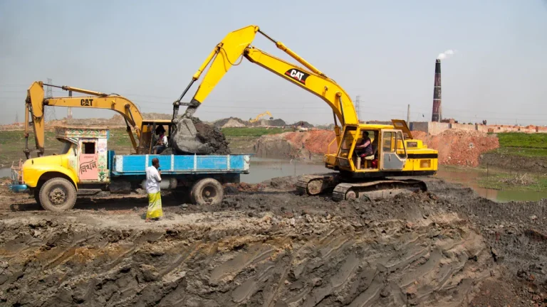 Excavator Parts List and Their Functions Explained
