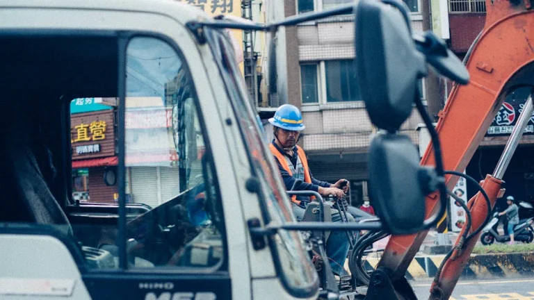 A Complete Guide to Maintaining Your Excavator Travel Device