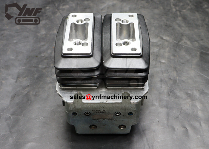 Liebherr R920S genuine used pedal valve assembly