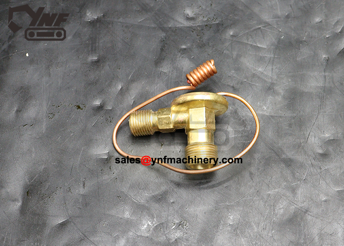 Excavator HVAC system expansion valve