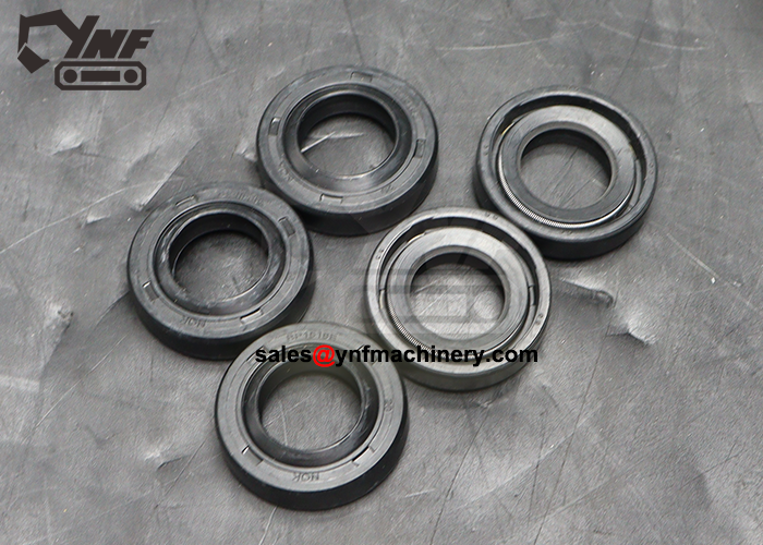 YNF17136 17x30x8 BP1518E oil seal
