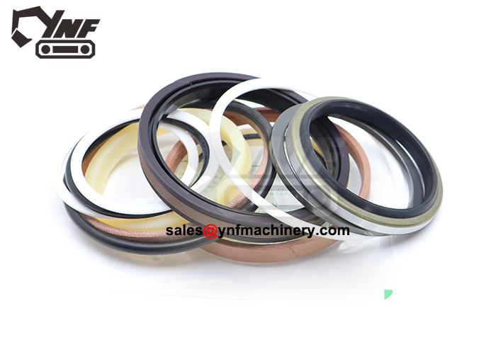 Komatsu PC130-8 boom ram seal replacement