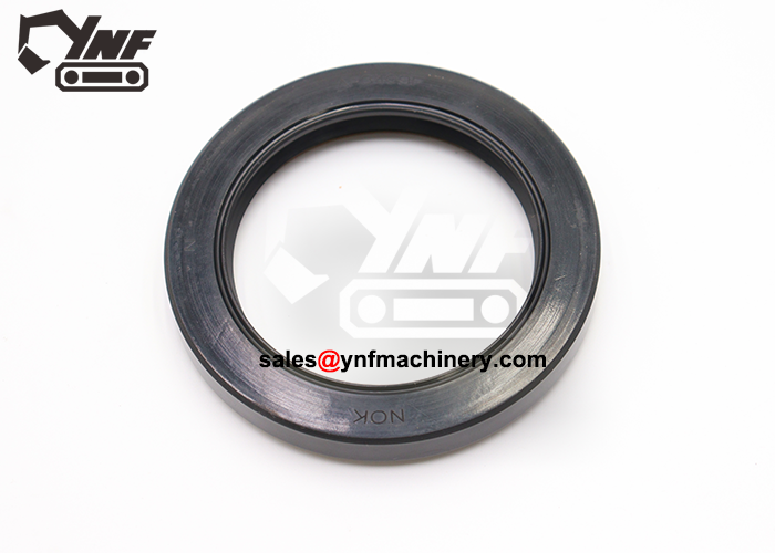 Heavy duty rubber oil seal