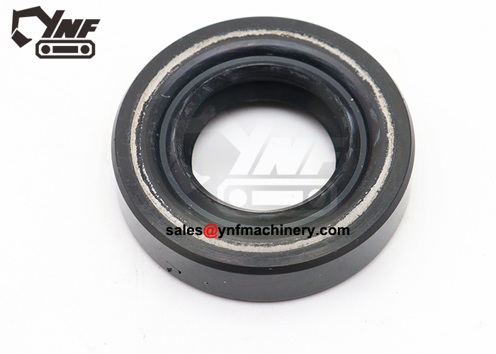 YNF17620 2441U815S132 oil seal