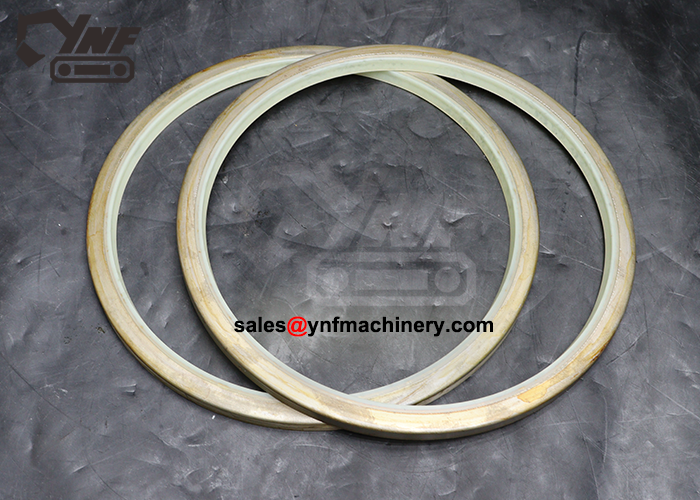 Heavy duty dust seal for bucket joint