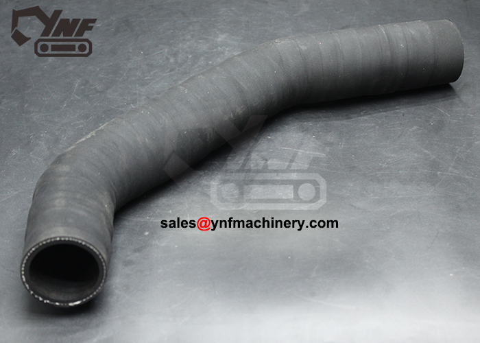 E320GC radiator lower hose