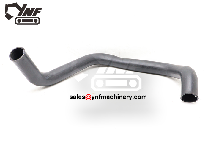 YNF17199 radiator hose