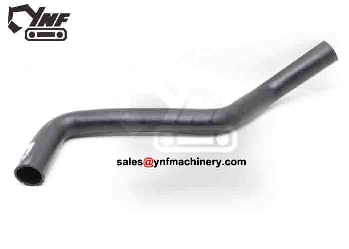 Wheel loader lower water hose