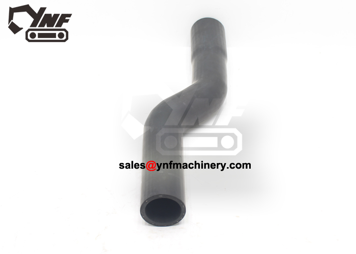 Engine radiator outlet hose