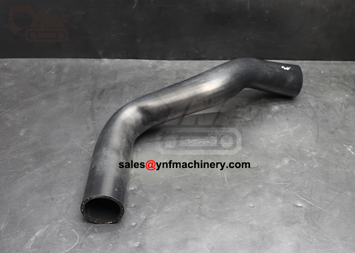 Engine cooling upper hose