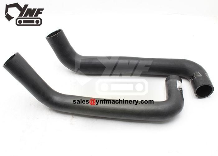 Upper radiator hose XE135B