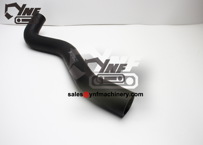 Excavator radiator outlet hose