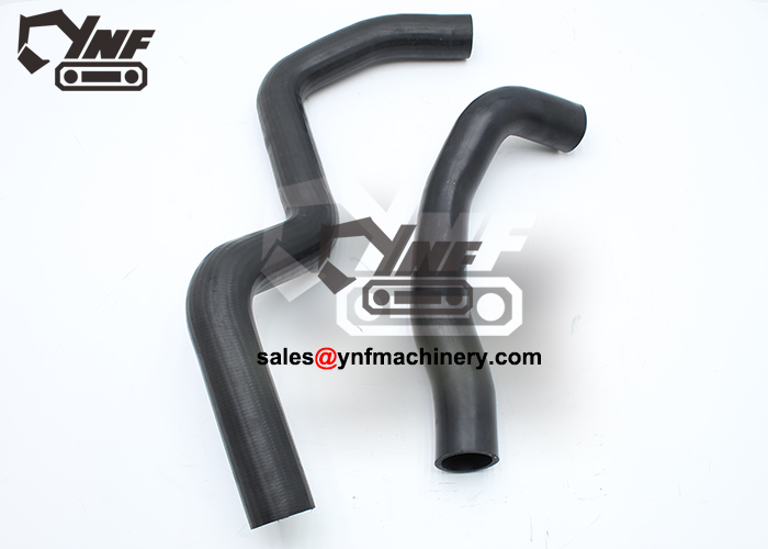Engine cooling radiator hose set