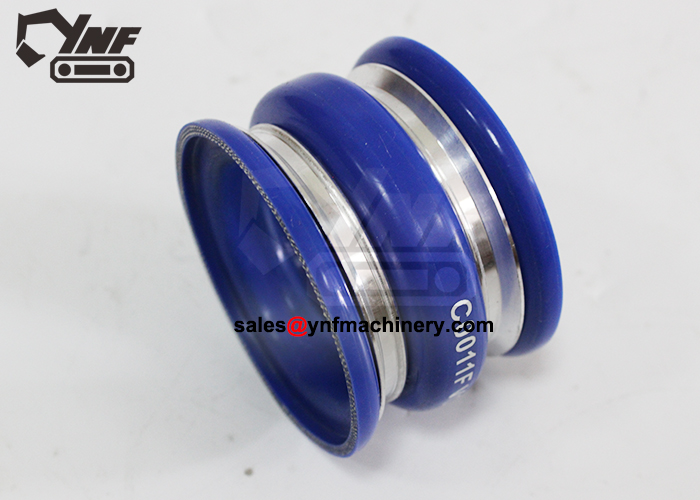 Volvo intercooler charge air hose VOE3183620 YNF03279