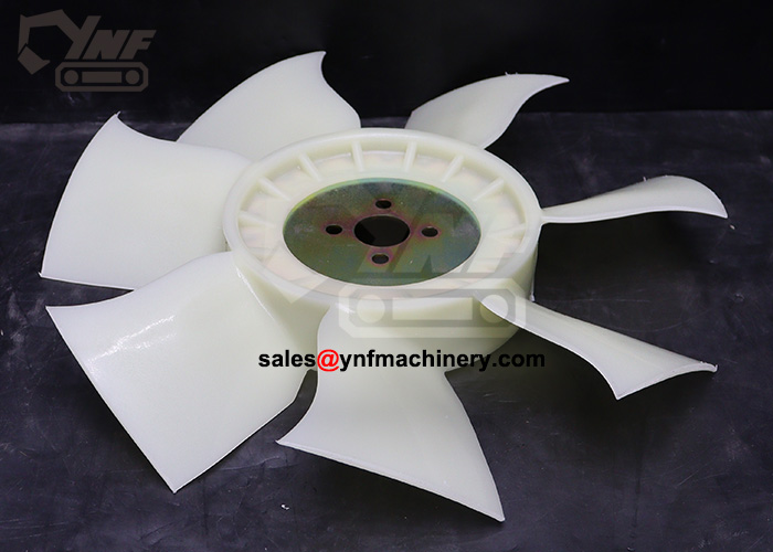 YNF17990 16204-74110 fan blade V1505 engine cooling fan