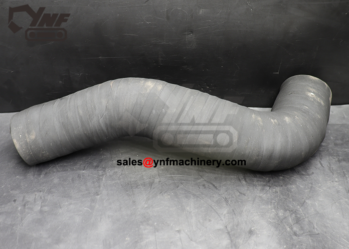 YNF15582 engine air hose