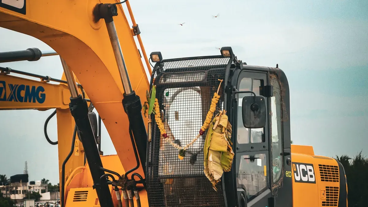 Main Parts of an Excavator