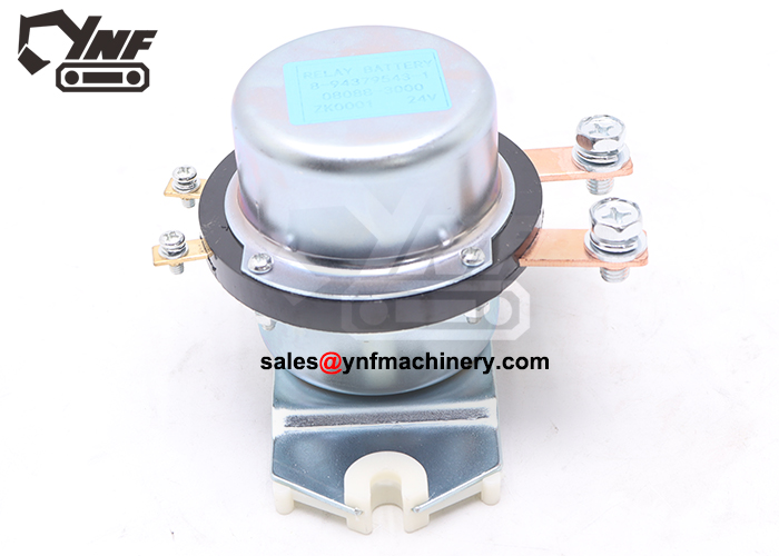 Dual straight terminal battery disconnect switch