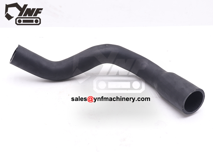 Heavy equipment coolant circulation hose