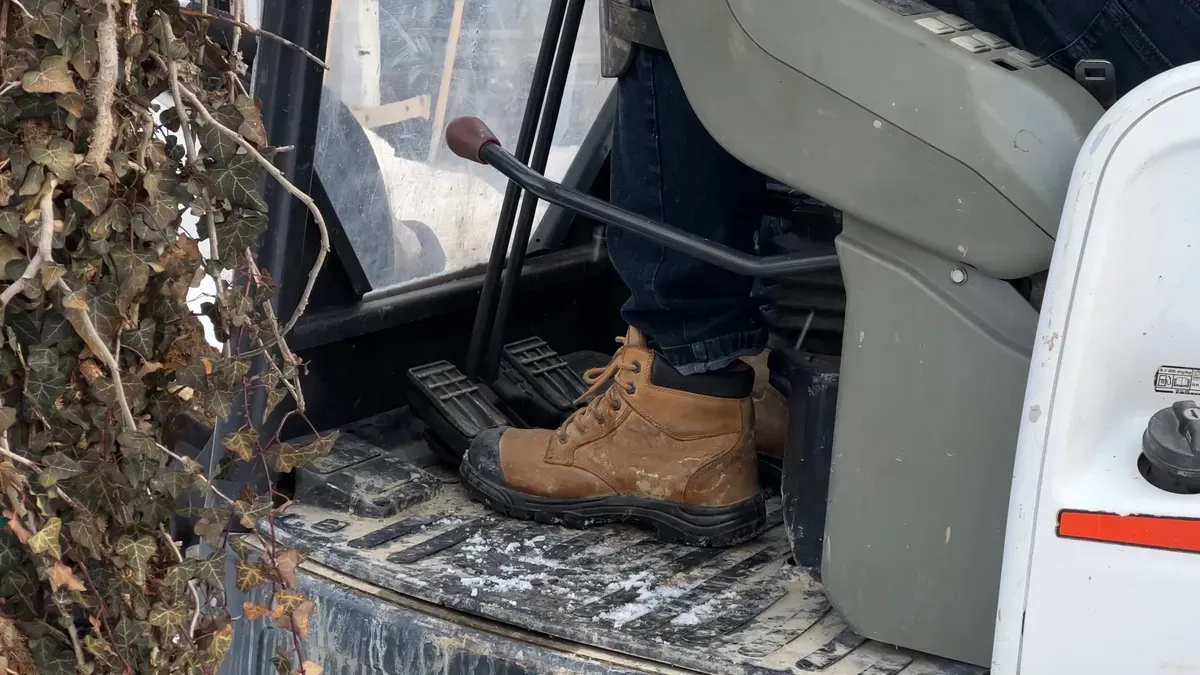 Understanding the Excavator Undercarriage Structure