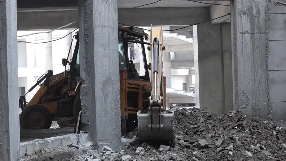 Key Parts of an Excavator: Undercarriage Assy