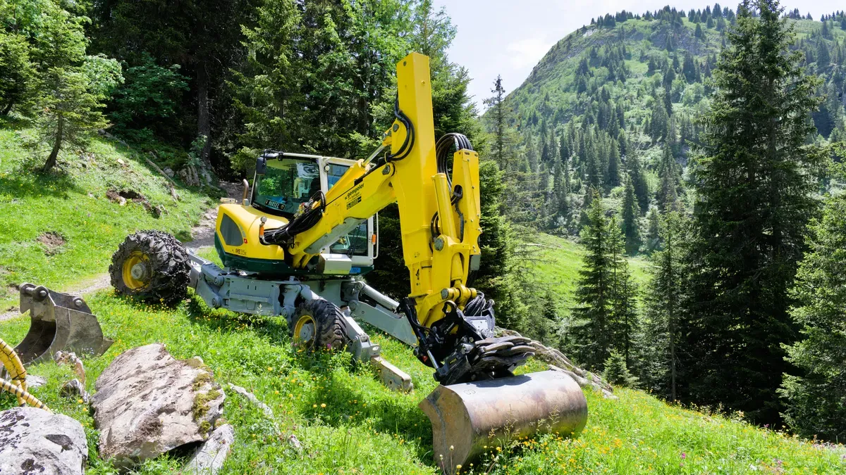 Choosing Replacement Rubber Tracks for Specific Terrains