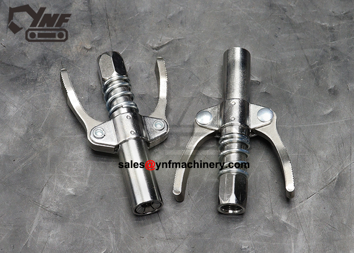 Dual-handle grease gun head for excavator maintenance