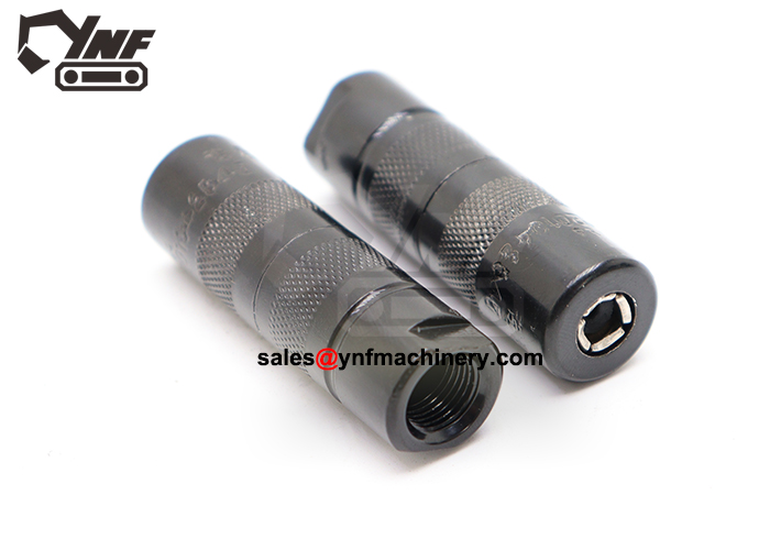 Excavator grease nipple coupler for lubrication service