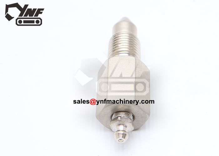 Daewoo undercarriage grease charge fitting for track adjustment