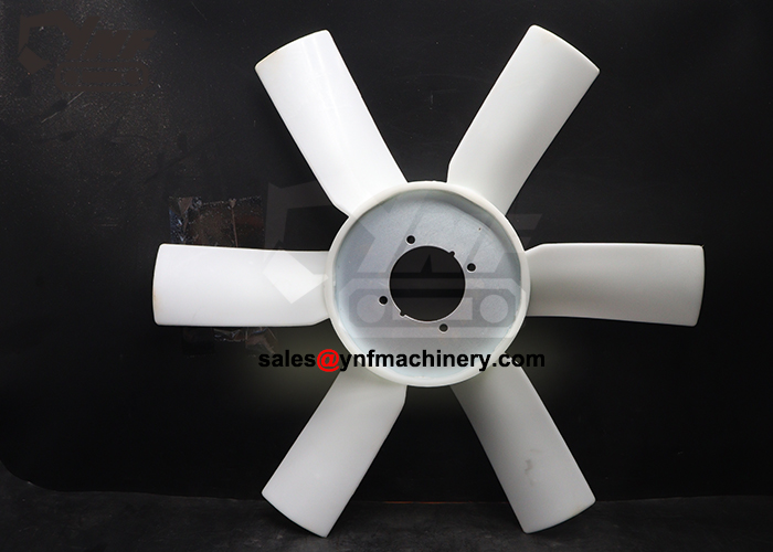Construction machinery fan blade for cooling system