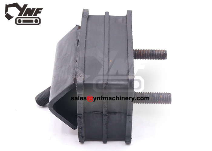 Front engine mounting cushion for 6D22
