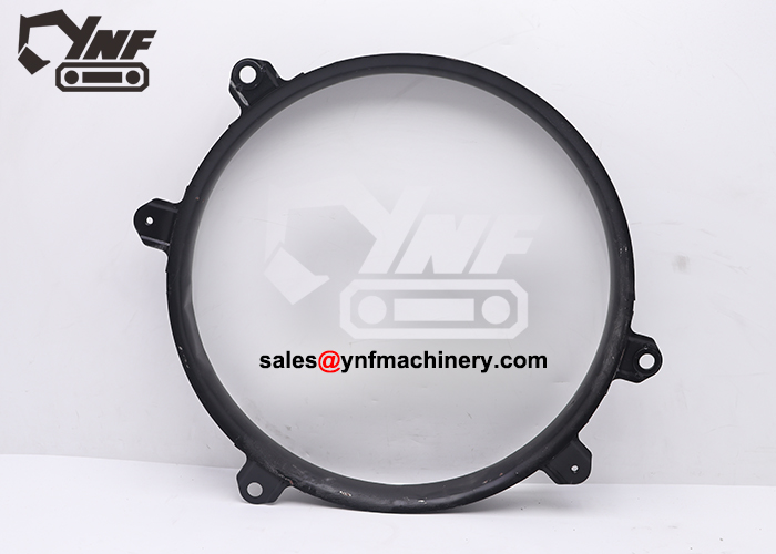 Excavator radiator fan shroud for airflow guidance